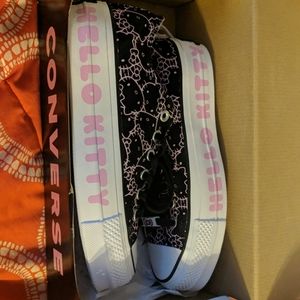 Hello Kitty Converse Platform Shoe W7